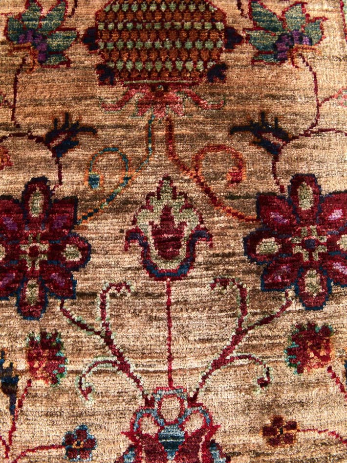 Detail image of 1' 10 x 3' 2 Hand Knotted Ariana Ziegler Rug
