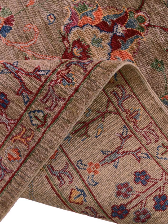Detail image of 4' 1 x 5' 11 Hand Knotted Ariana Ziegler Rug