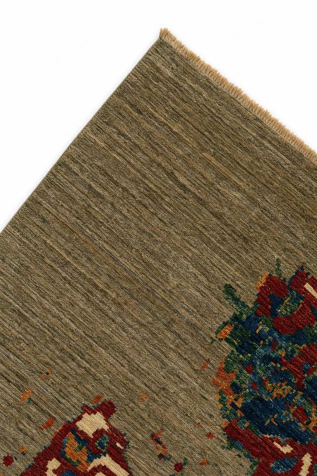 Detail image of 4' x 5' 11 Hand Knotted Ariana Ziegler Rug