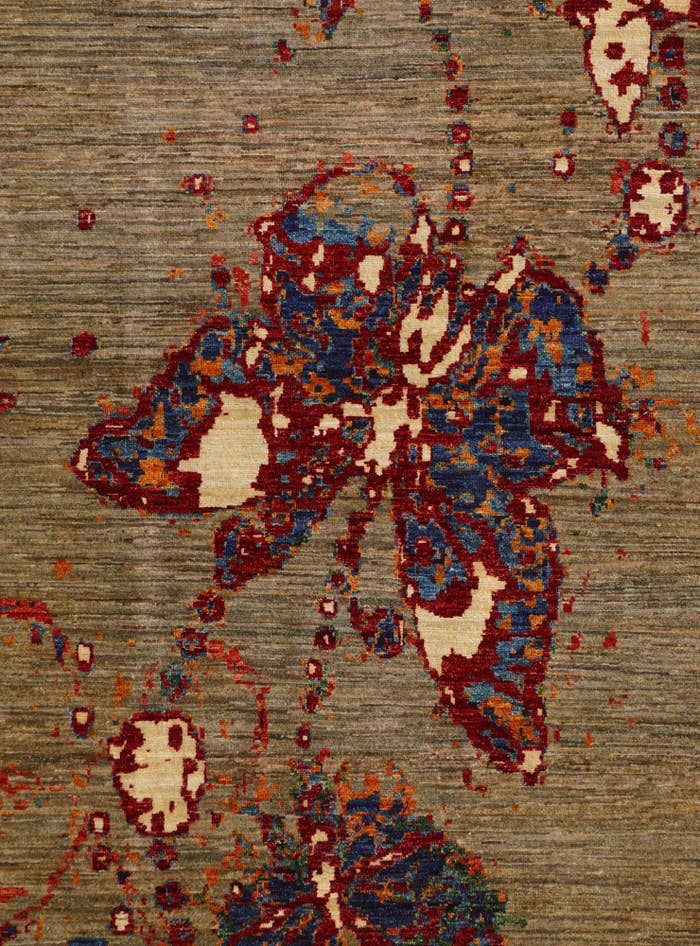 Detail image of 4' x 5' 11 Hand Knotted Ariana Ziegler Rug