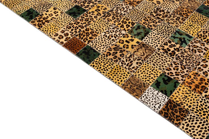 Detail image of 8' x 9' 11 Cowhide - Patchwork Rug