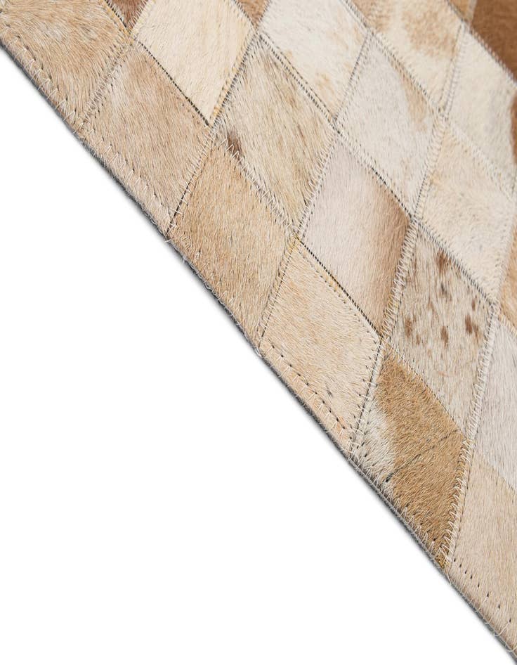 Detail image of 5' x 7' 11 Cowhide - Patchwork Rug
