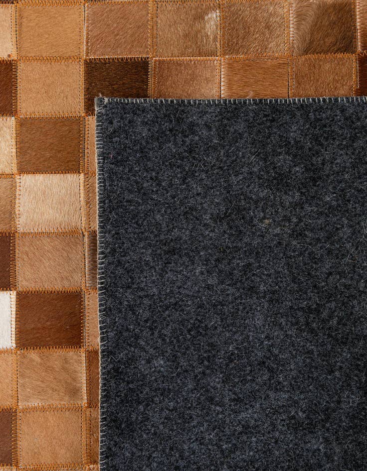 Detail image of 5' x 7' 11 Cowhide - Patchwork Rug