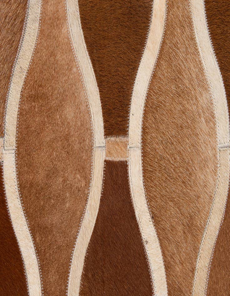 Detail image of 5' x 7' 11 Cowhide - Patchwork Rug