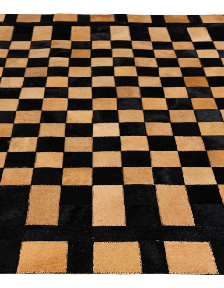 Detail image of 5' 1 x 8' Cowhide - Patchwork Rug