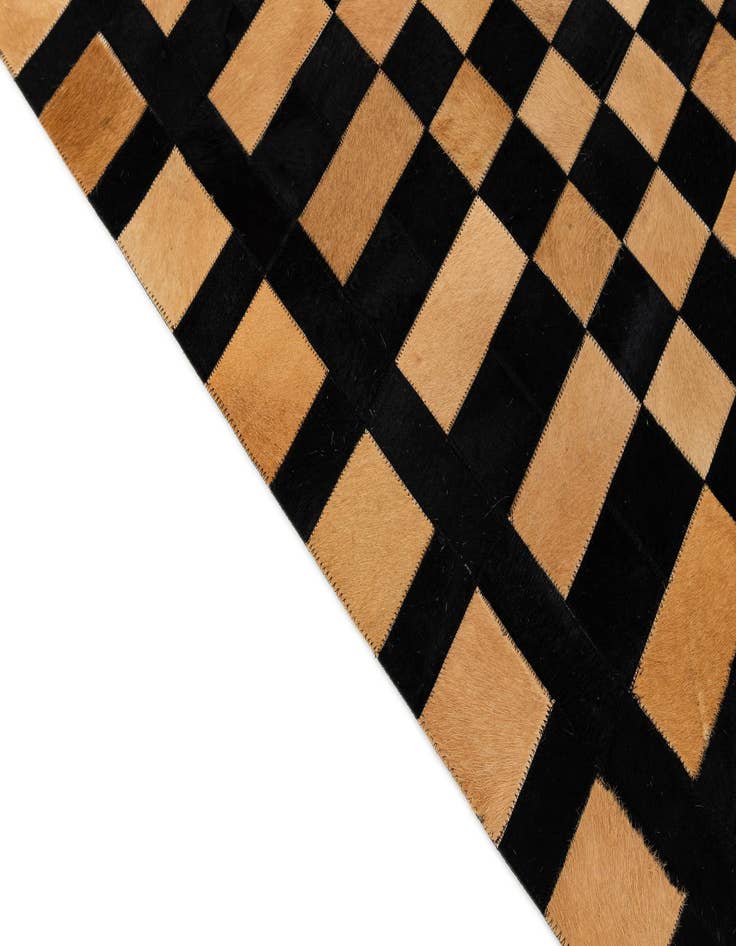 Detail image of 5' 1 x 8' Cowhide - Patchwork Rug