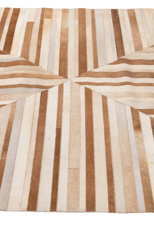 Detail image of 5' 2 x 7' 10 Cowhide - Patchwork Rug