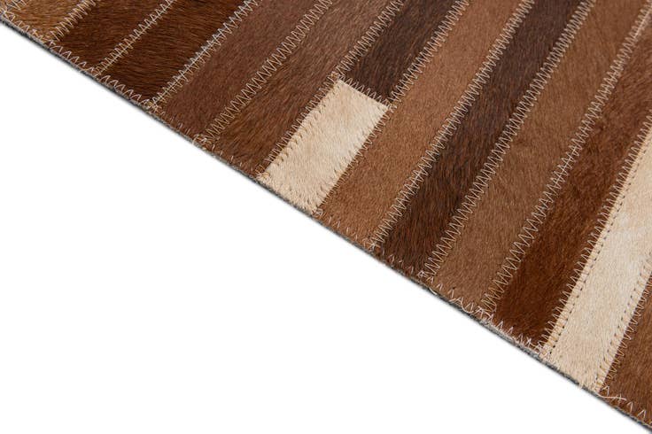 Detail image of 5' 1 x 7' 10 Cowhide - Patchwork Rug