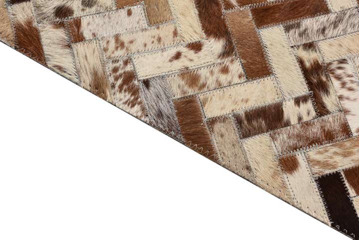 5' 2 x 8' Cowhide Leather Rug