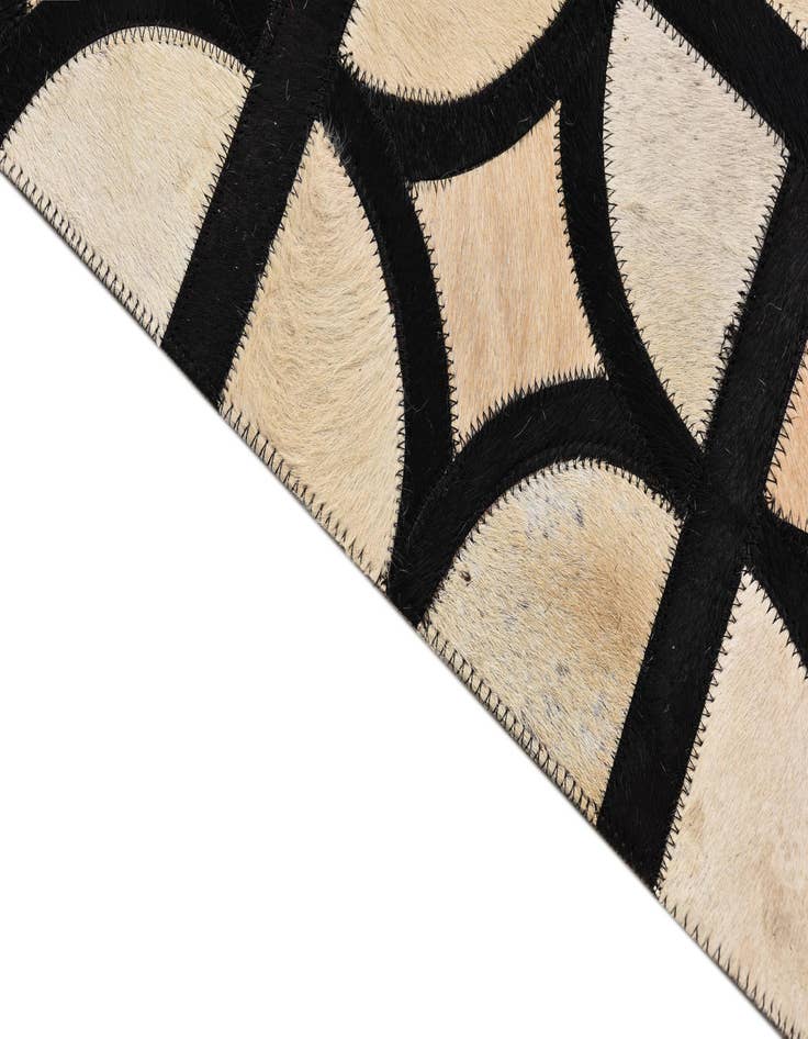 Detail image of 5' x 7' 10 Cowhide Leather Rug
