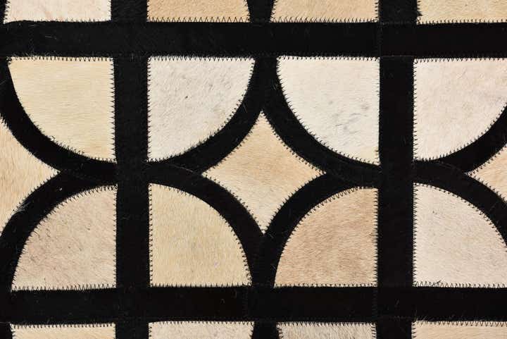 5' x 7' 10 Cowhide Leather Rug