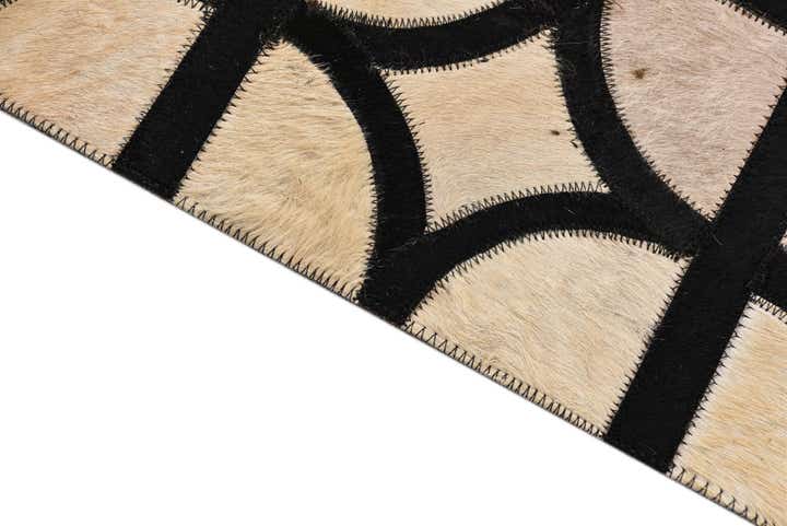 5' x 7' 10 Cowhide Leather Rug