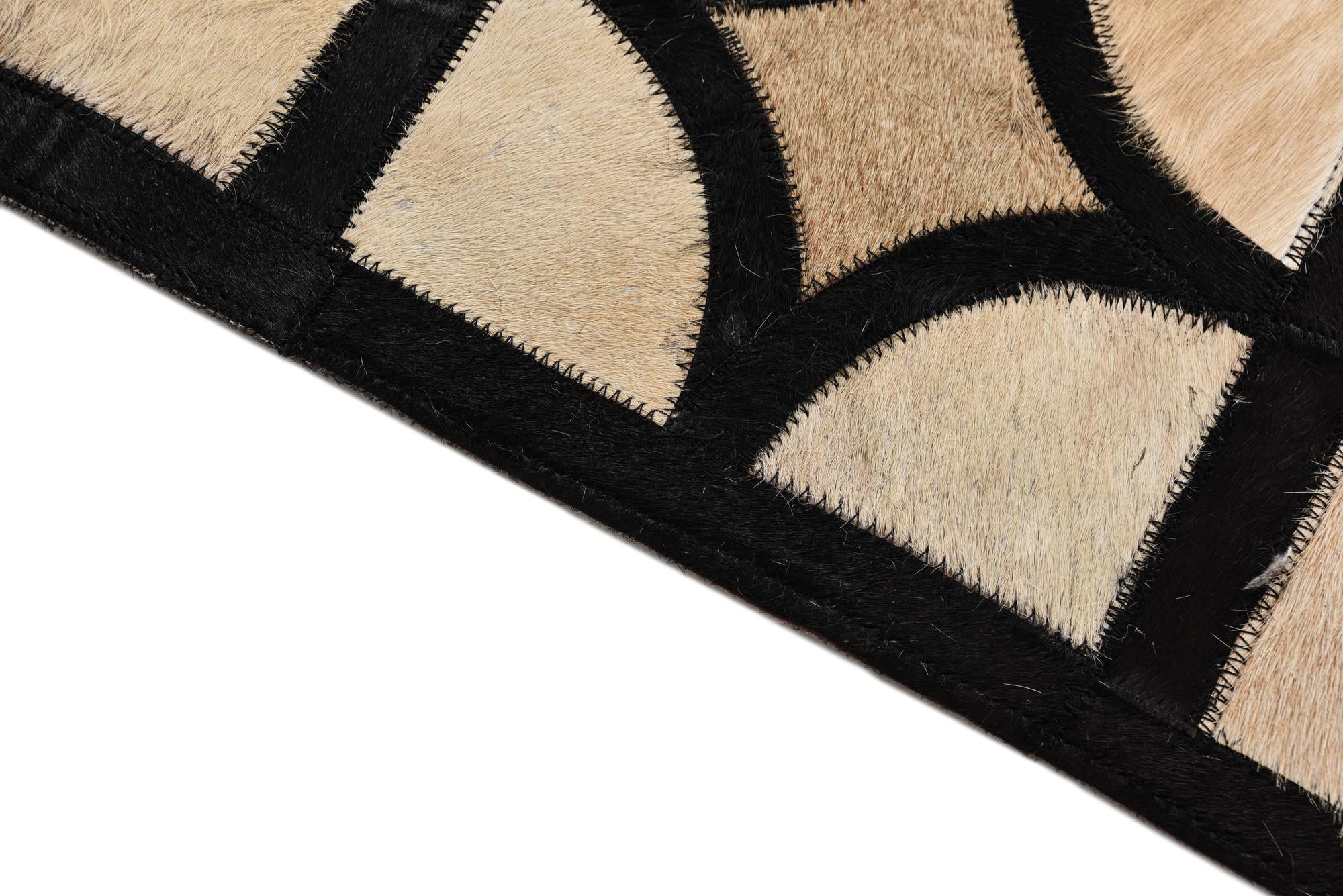 8' 2 x 10' Cowhide Leather Rug
