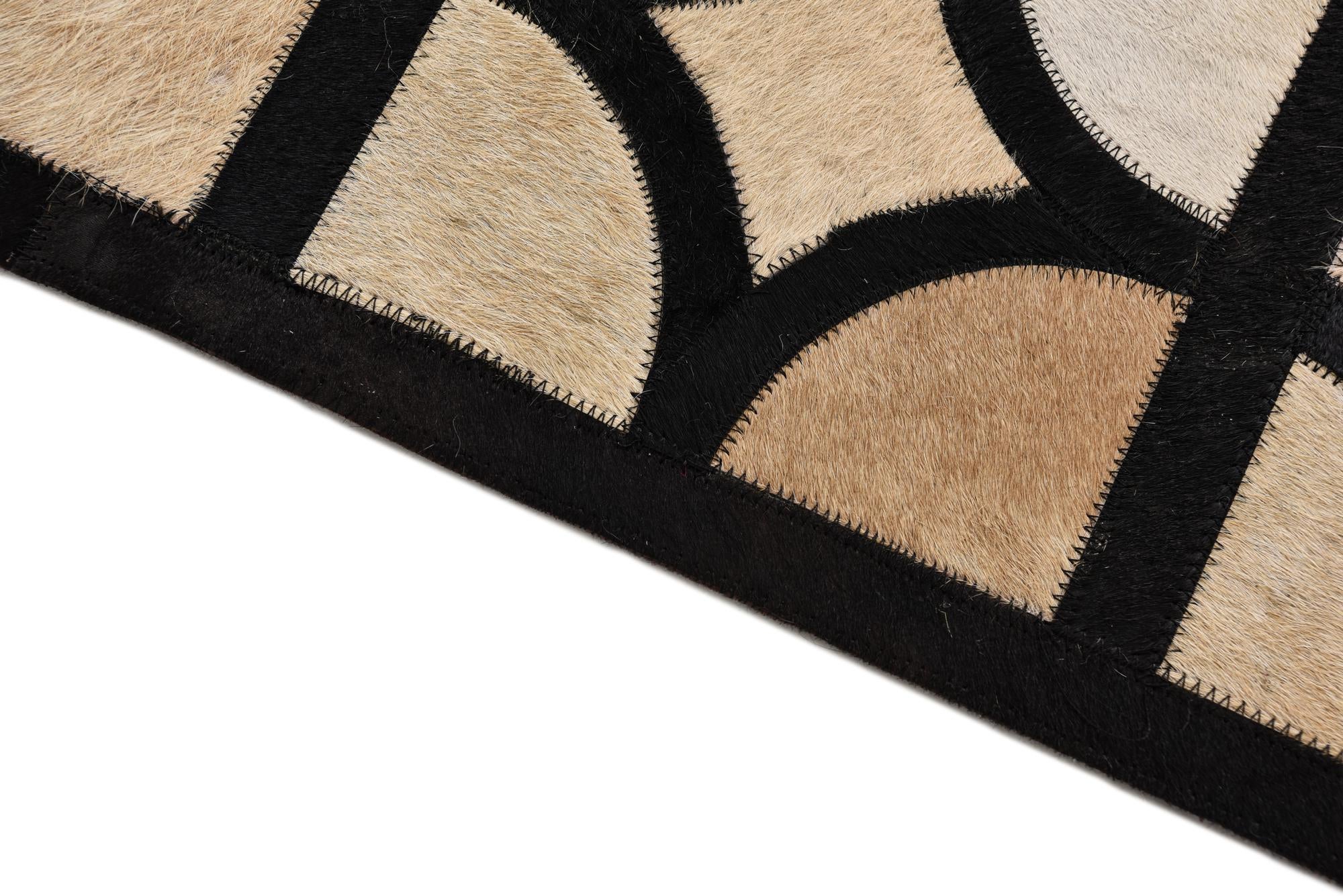 8' 2 x 10' Cowhide Leather Rug