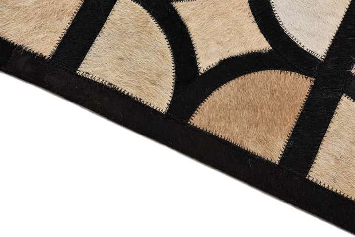 8' 2 x 10' Cowhide Leather Rug