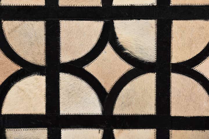 8' 2 x 10' Cowhide Leather Rug