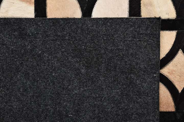 8' 1 x 10' Cowhide Leather Rug