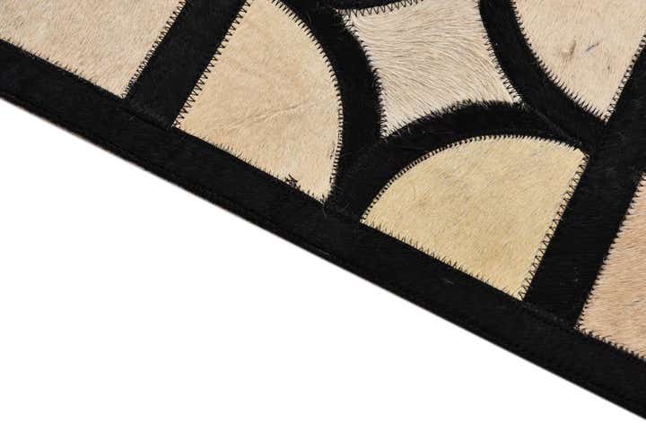 8' 1 x 10' Cowhide Leather Rug