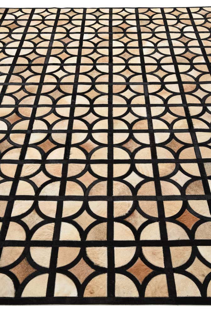 8' 1 x 10' Cowhide Leather Rug