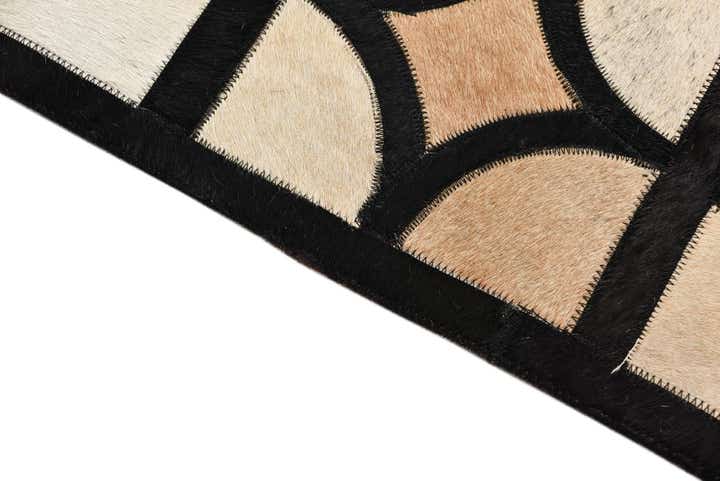 8' 1 x 10' Cowhide Leather Rug