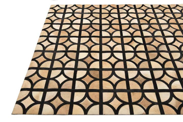 5' x 7' 9 Cowhide Rug