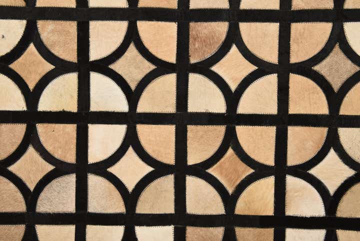 5' x 7' 9 Cowhide Rug