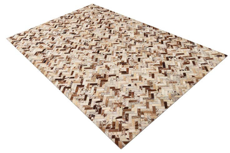 Detail image of 5' x 7' 10 Cowhide Rug