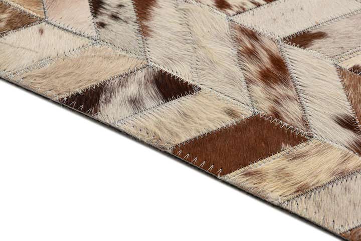5' 1 x 8' Cowhide Rug
