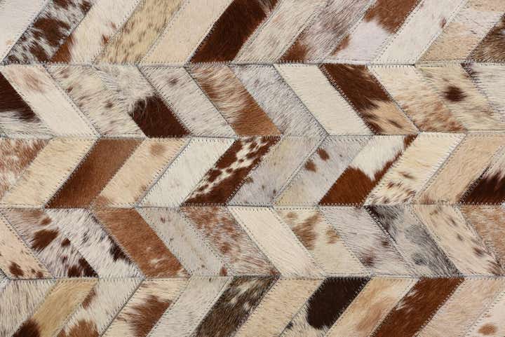 5' 1 x 8' Cowhide Rug