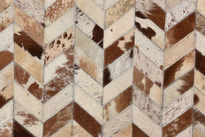 5' 1 x 8' Cowhide Rug