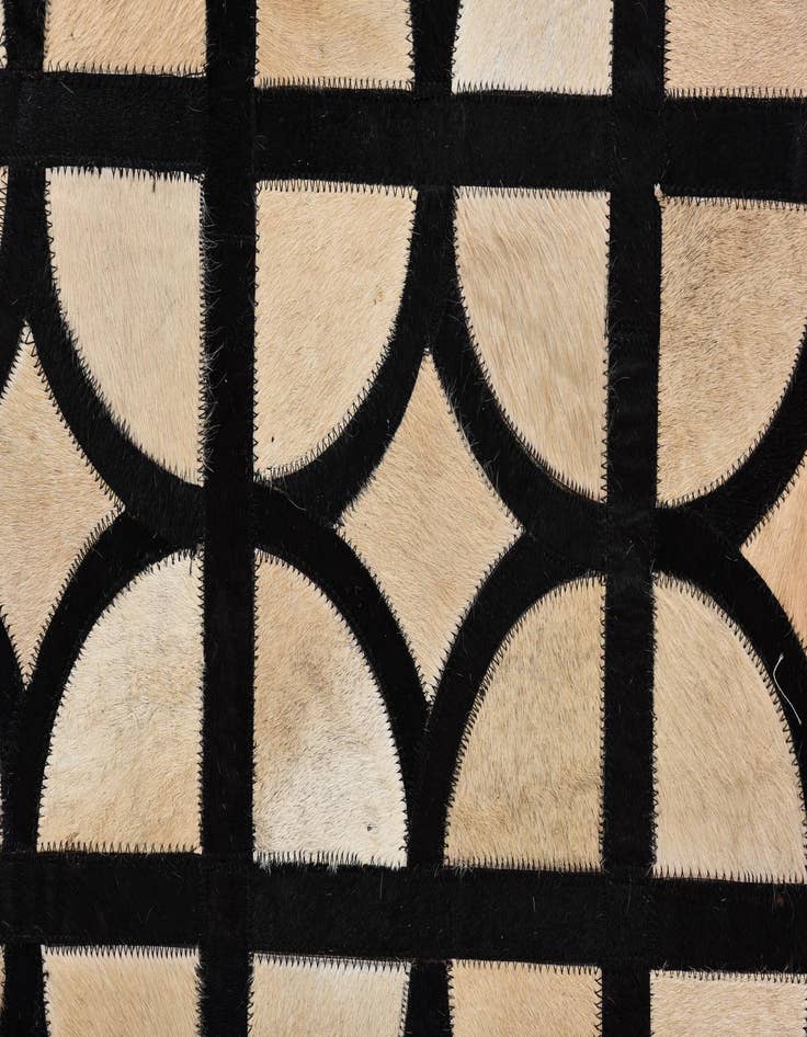 Detail image of 5' x 7' 10 Cowhide Rug