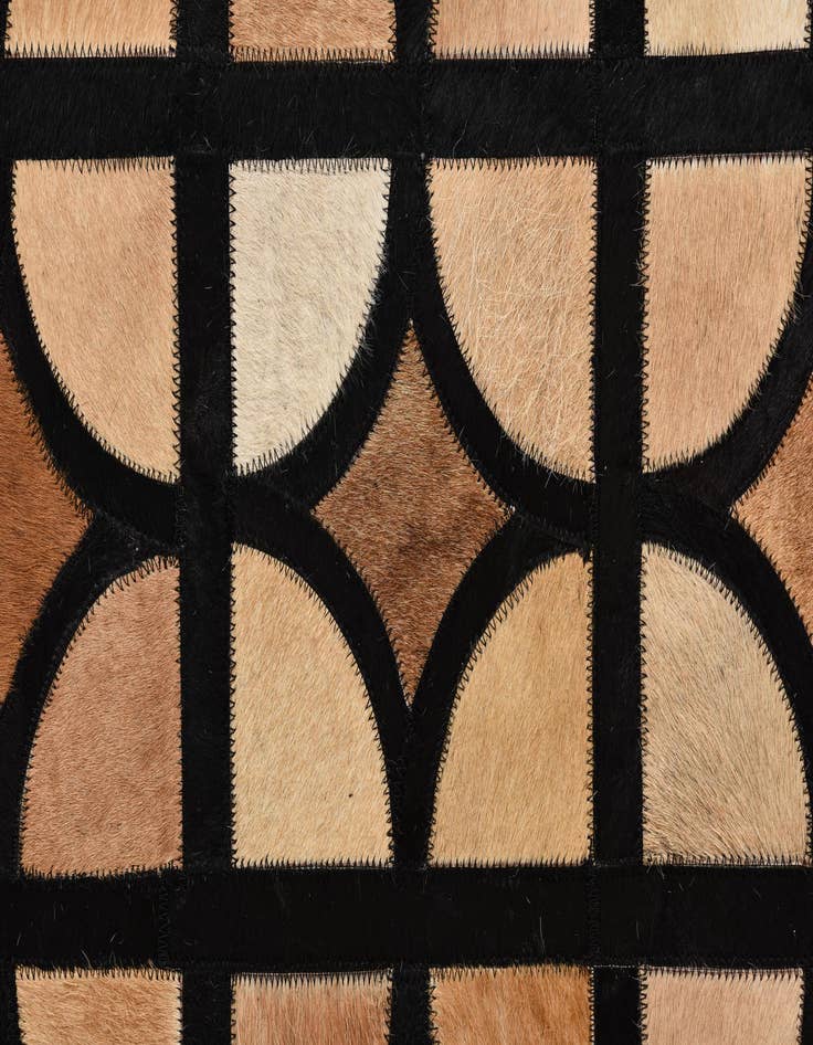 Detail image of 5' x 7' 10 Cowhide Rug