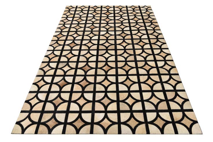 Detail image of 5' x 7' 10 Cowhide Rug