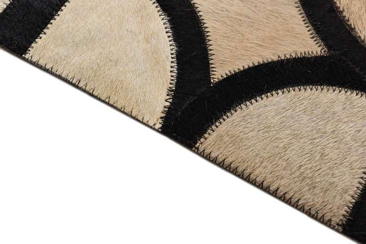 5' x 7' 10 Cowhide Rug