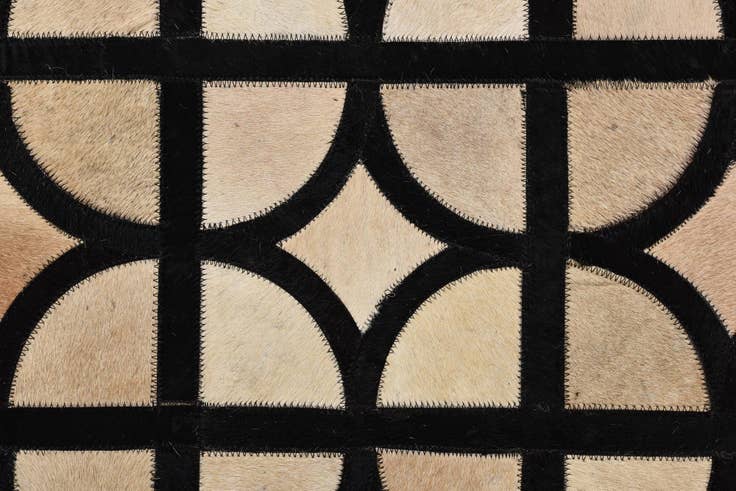 Detail image of 5' x 7' 10 Cowhide Rug