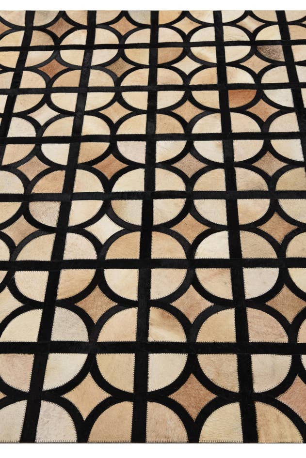 Detail image of 5' x 7' 10 Cowhide Rug