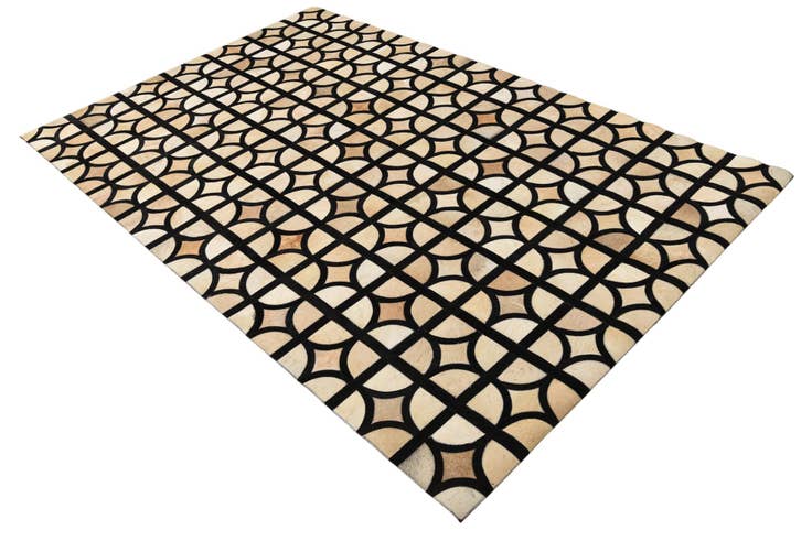 Detail image of 5' x 7' 10 Cowhide Rug