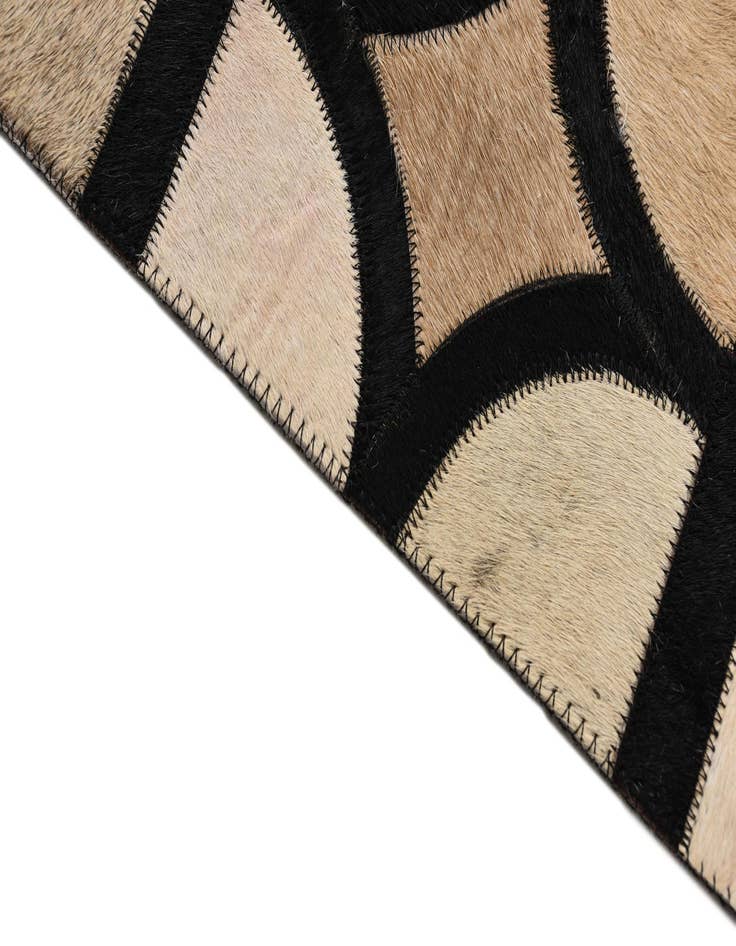 Detail image of 5' 1 x 7' 10 Cowhide Rug