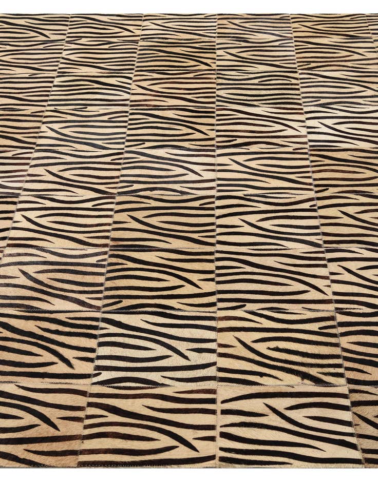 Detail image of 5' 6 x 7' 9 Cowhide Rug