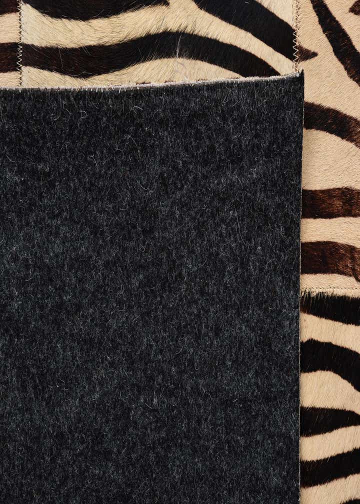 5' 6 x 7' 9 Cowhide Rug