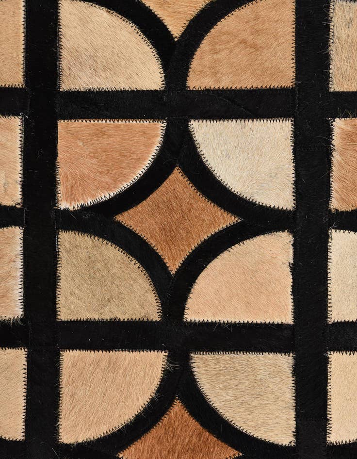 Detail image of 5' x 7' 10 Cowhide Rug