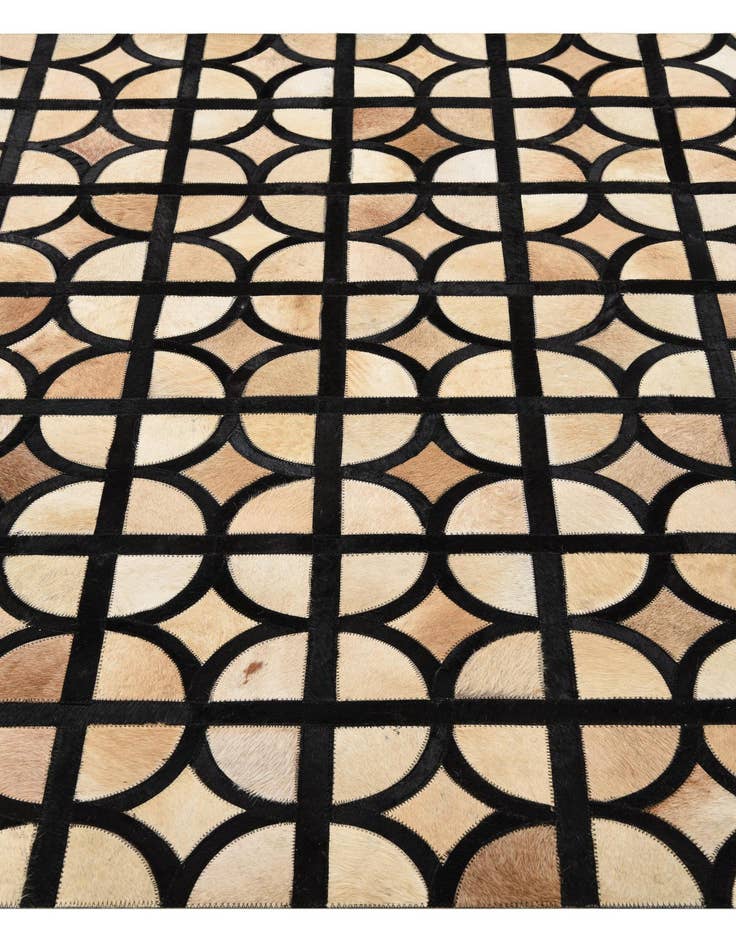 Detail image of 5' x 7' 10 Cowhide Rug