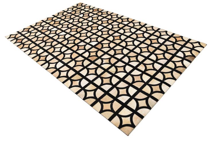 Detail image of 5' x 7' 10 Cowhide Rug