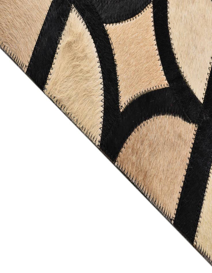 Detail image of 5' x 7' 10 Cowhide Rug