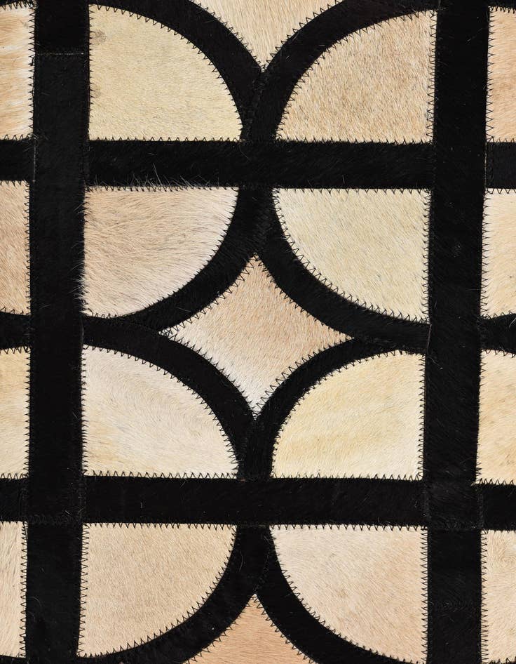 Detail image of 5' x 7' 10 Cowhide Rug