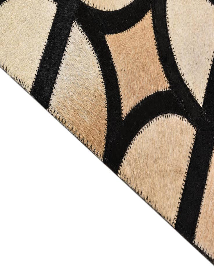 Detail image of 5' x 7' 10 Cowhide Rug