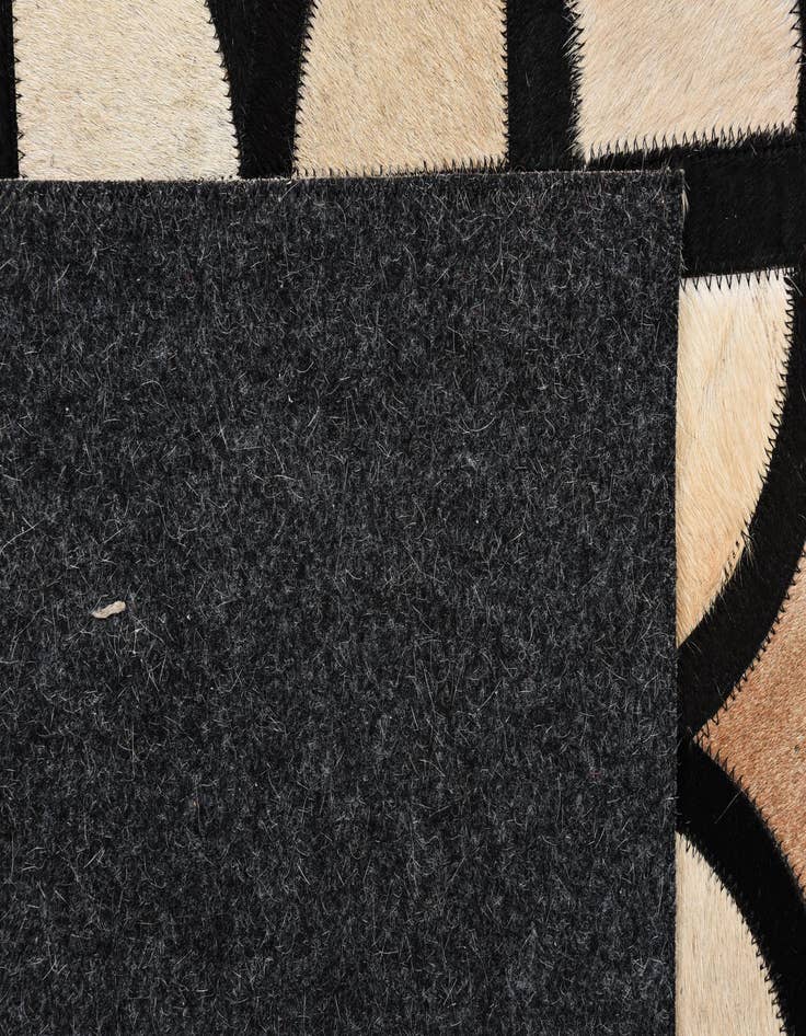 Detail image of 5' x 7' 10 Cowhide Rug