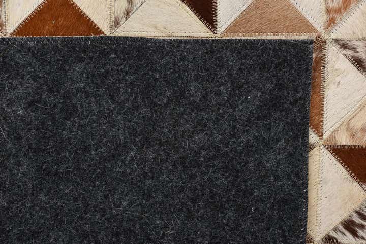 5' 4 x 7' 7 Cowhide Rug