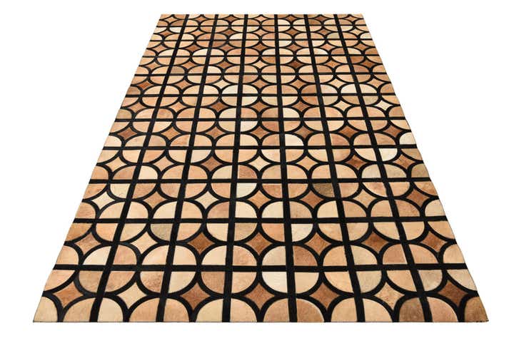 5' x 7' 9 Cowhide Rug