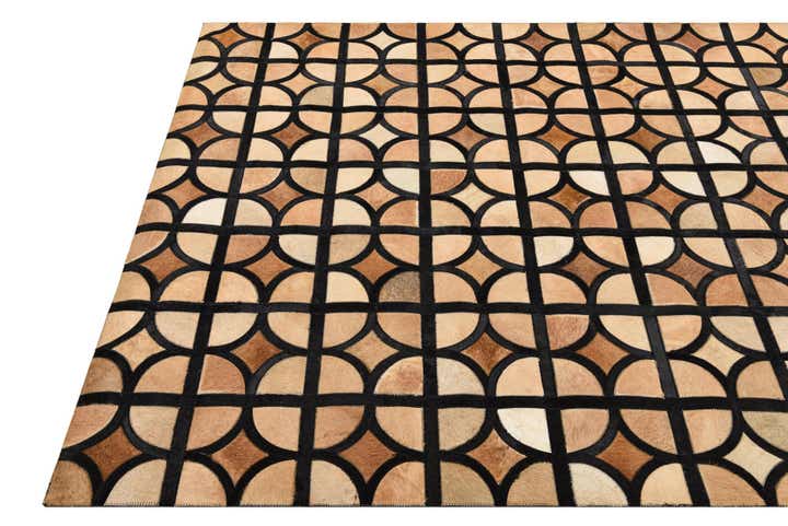 5' x 7' 9 Cowhide Rug